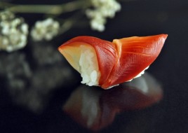 Hokkigai (Surf Clam) Nigiri (2 pcs)