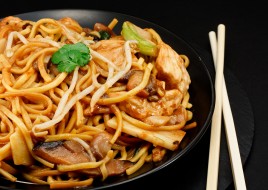 L.Vegetable Chow Mein