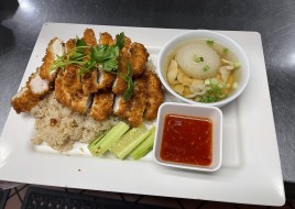 Crispy hainan chicken & garlic rice