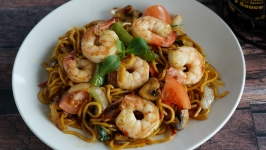 STIR FRIED NOODLES