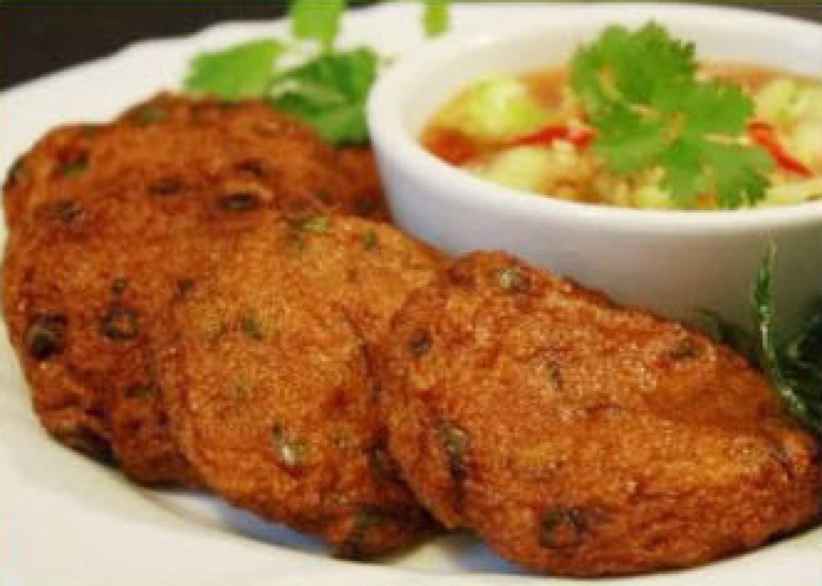 Fried Fish Cakes (6 pcs)
