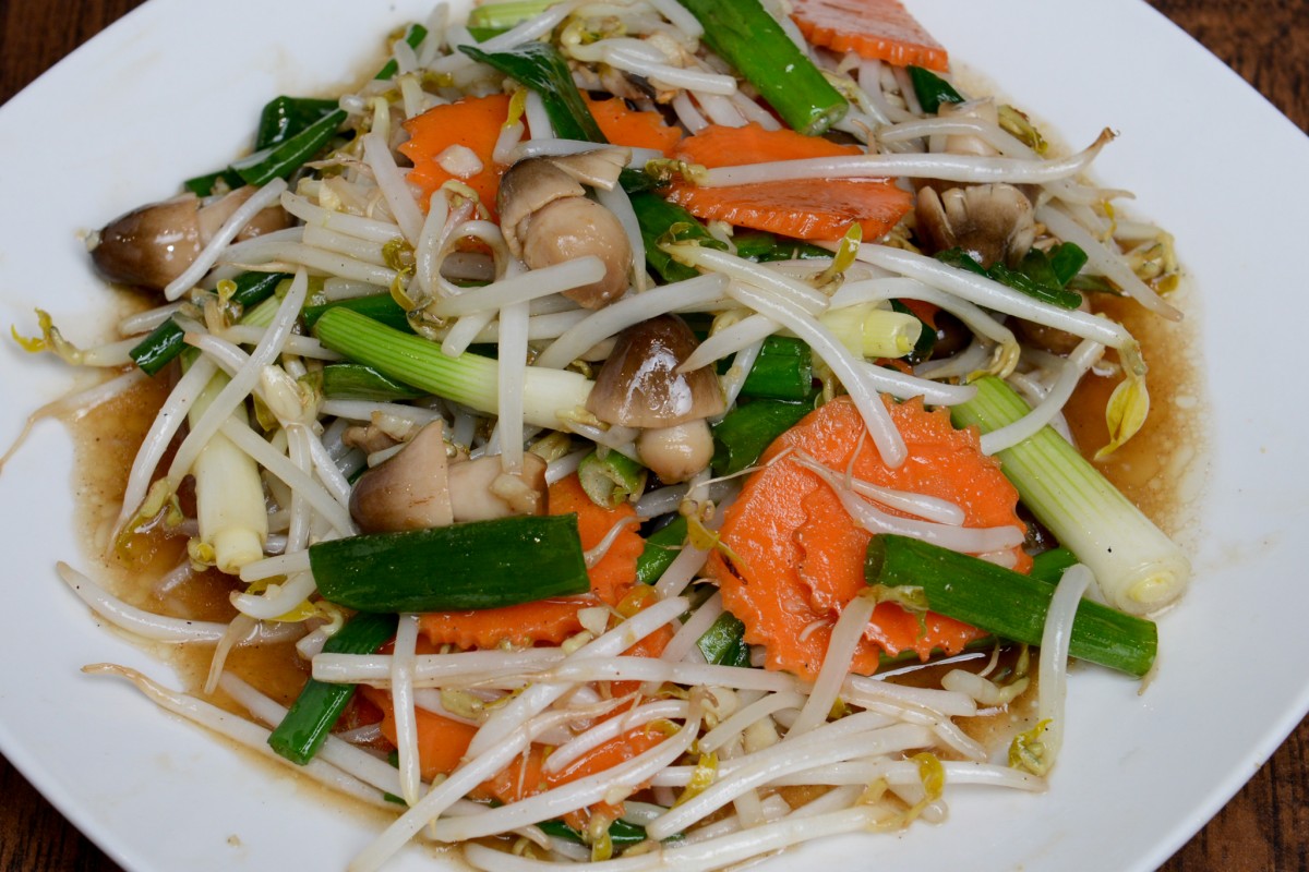 Sauteed Bean Sprouts with Green Onion