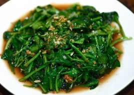 Spinach with Garlic Sauce