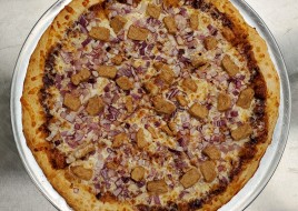 BBQ Plant Chicken Pizza