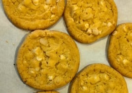 White chocolate chip cookies (each)