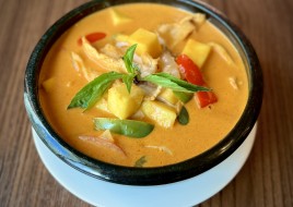 Mango Red Curry ( Come with Rice  ) 