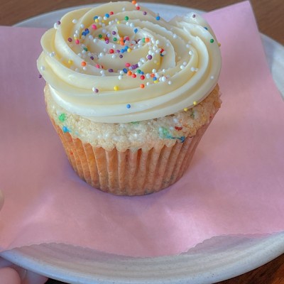 Regular Organic Cupcakes -Straus Butter