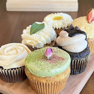 Regular Organic Cupcakes -Straus Butter