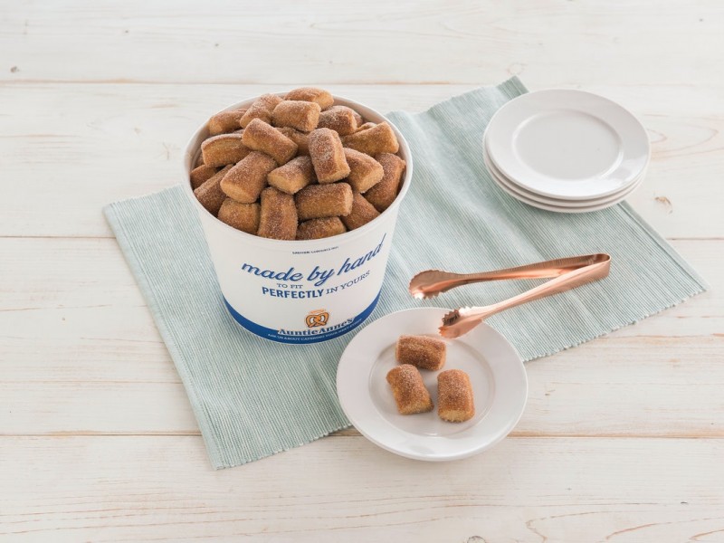 Cinnamon Sugar Pretzel Nuggets Bucket