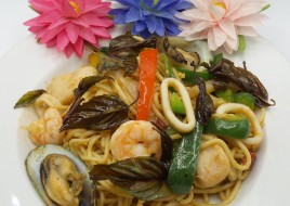 77. Thai Spaghetti Seafood