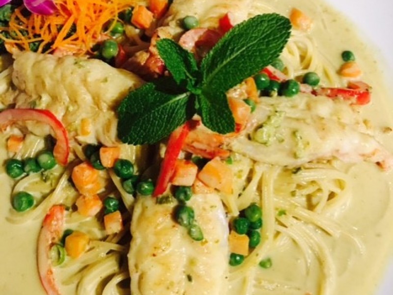 Jumbo Shrimp Spaghetti Green Curry