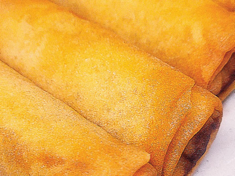 8 Egg Rolls