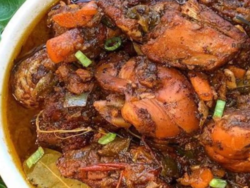 Brown Stew Chicken (Small)