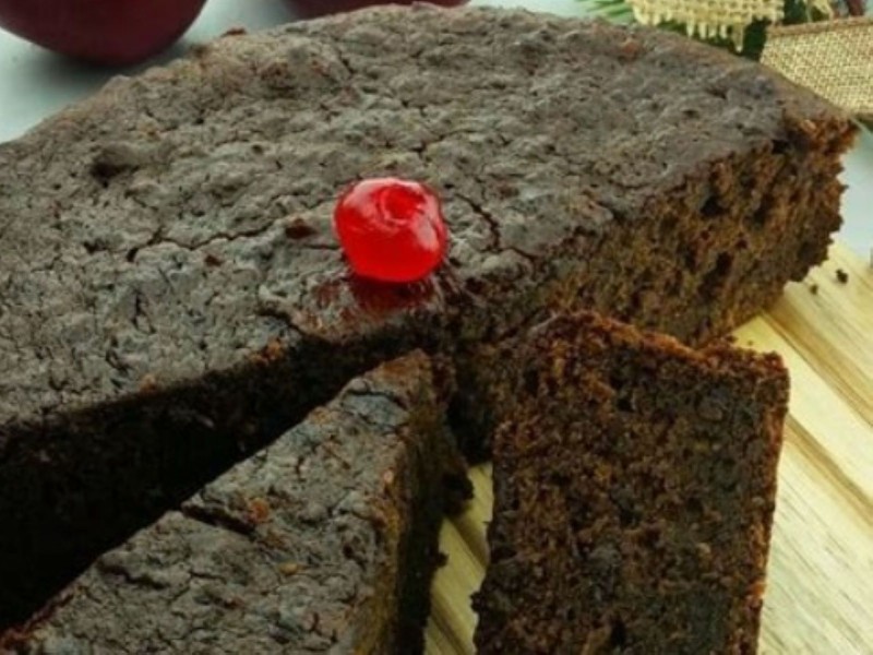 Jamaican black cake (Slice)