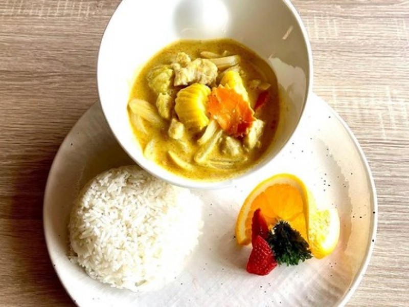 C3. Yellow Curry
