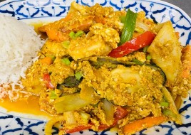 SEAFOOD PAD PHONG KARI