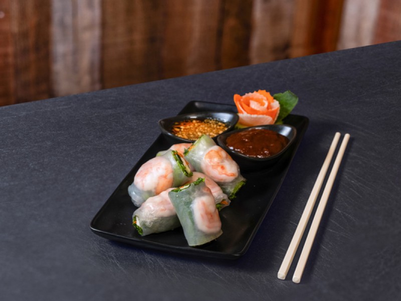 FRESH SPRING ROLLS (6 pcs)