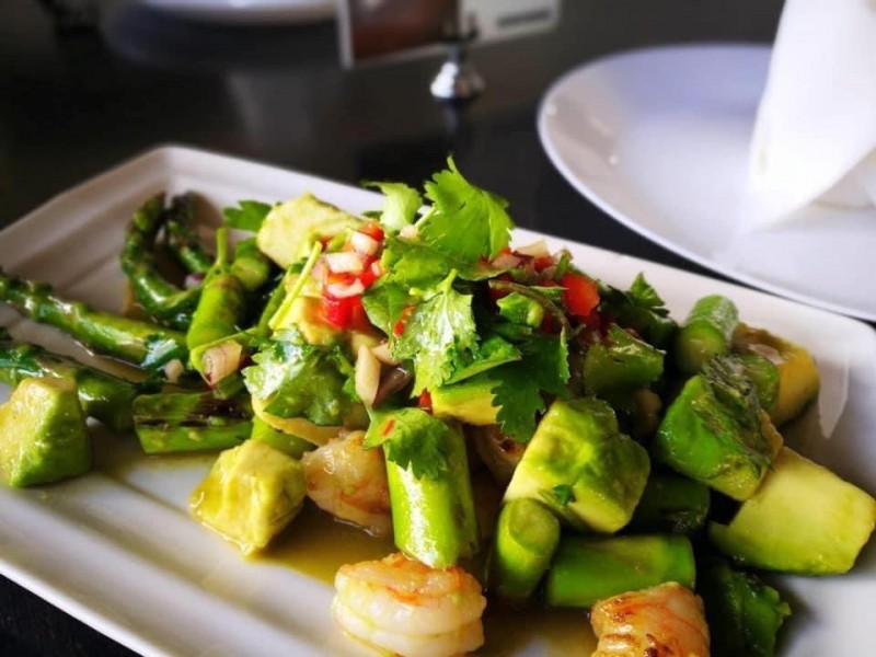 ASPARAGUS & AVOCADO SALAD