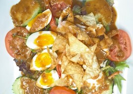 YUM YAI WITH PEANUT DRESSING