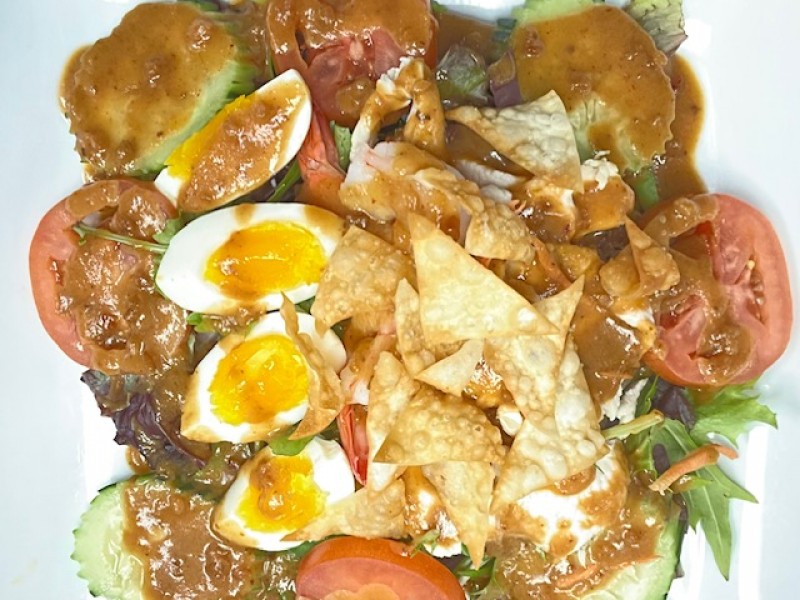 YUM YAI WITH PEANUT DRESSING