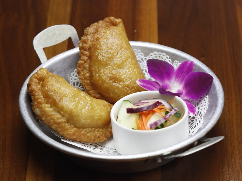 Curry Puffs (2pcs)