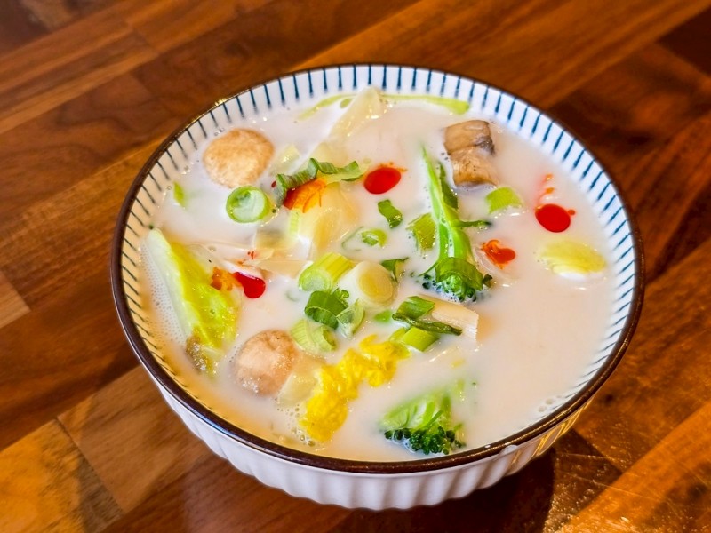 Tom Kha