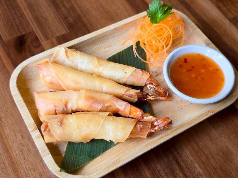 Crispy Shrimp Roll (4)