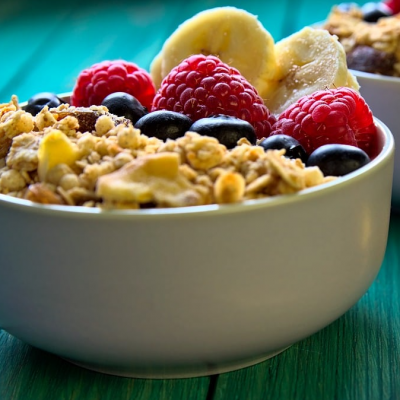 Fruit & Granola 