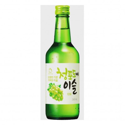 Green Grapes So-ju (청포도맛 소주)