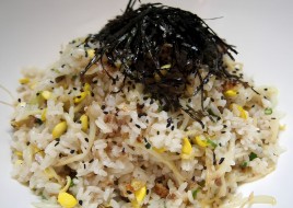 Beansprout Bibimbap (콩나물 비빔밥)