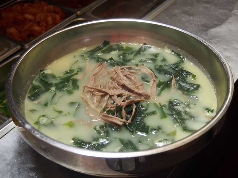 Beef Seaweed Soup  (소고기 미역국)