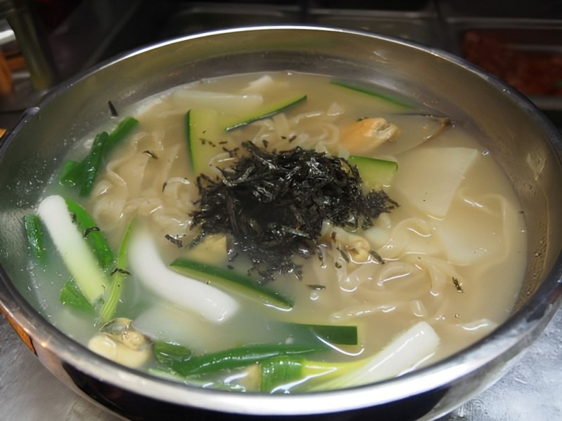 Seafood Noodle Soup (해물칼국수)