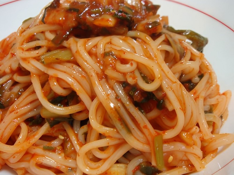Noodle with Spicy Sauce (비빔국수)