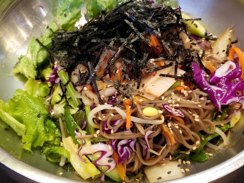 Noodle with Sesame Sauce (참기름비빔국수)