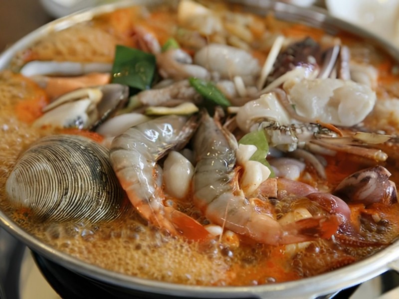 Spicy Seafood Stew (해물매운탕)