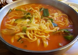 Spicy Beef Noodle Soup (육개장칼국수)