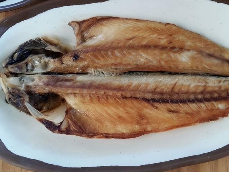 Grilled Mackerel (고등어구이)