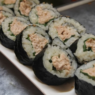 Tuna Kimbob (참치깻잎김밥)