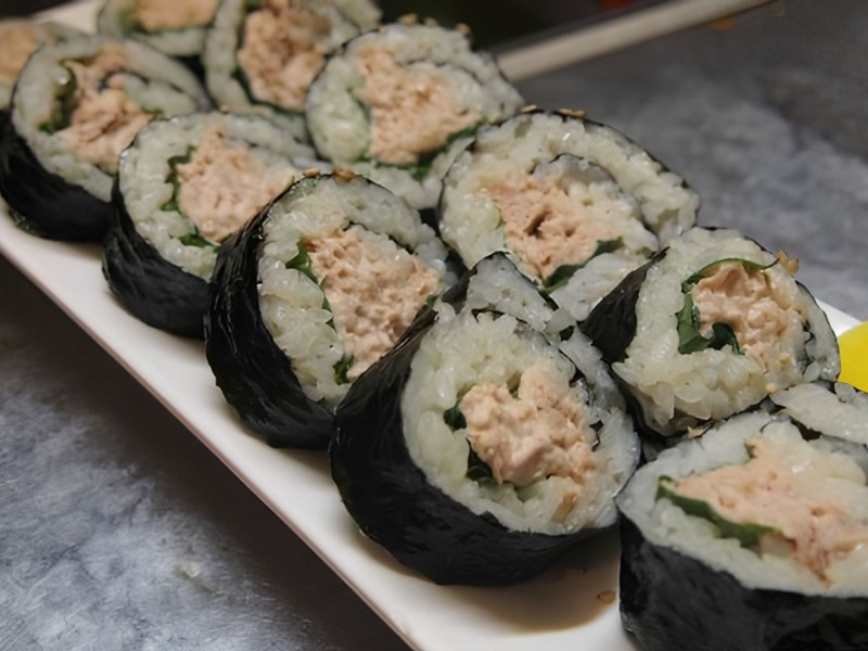 Tuna Kimbob (참치깻잎김밥)