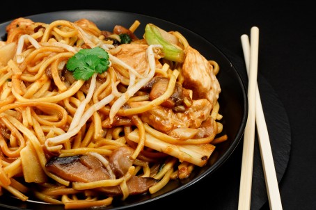 Mitzee Cafe Chow Mein Plate