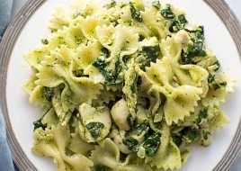 Vegan Farfalle Pasta with Vegan Chicken & Spinach Vegan Pesto