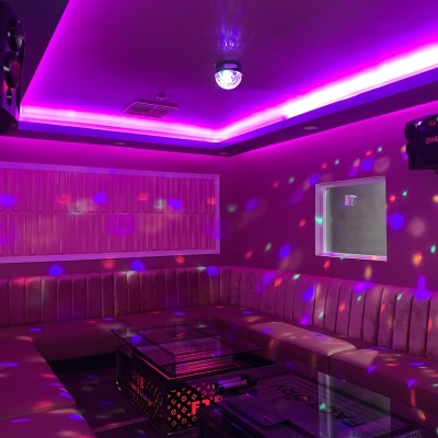 <b>Glam Room</b><br> $50/ day time and $60/night time,1-18 people