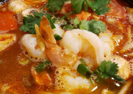 18. Tom Yum Soup (Large)