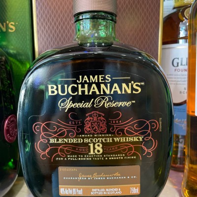 Buchanas 18y 750m