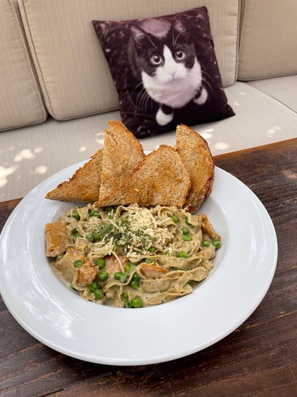 Fettuccine Alfredo