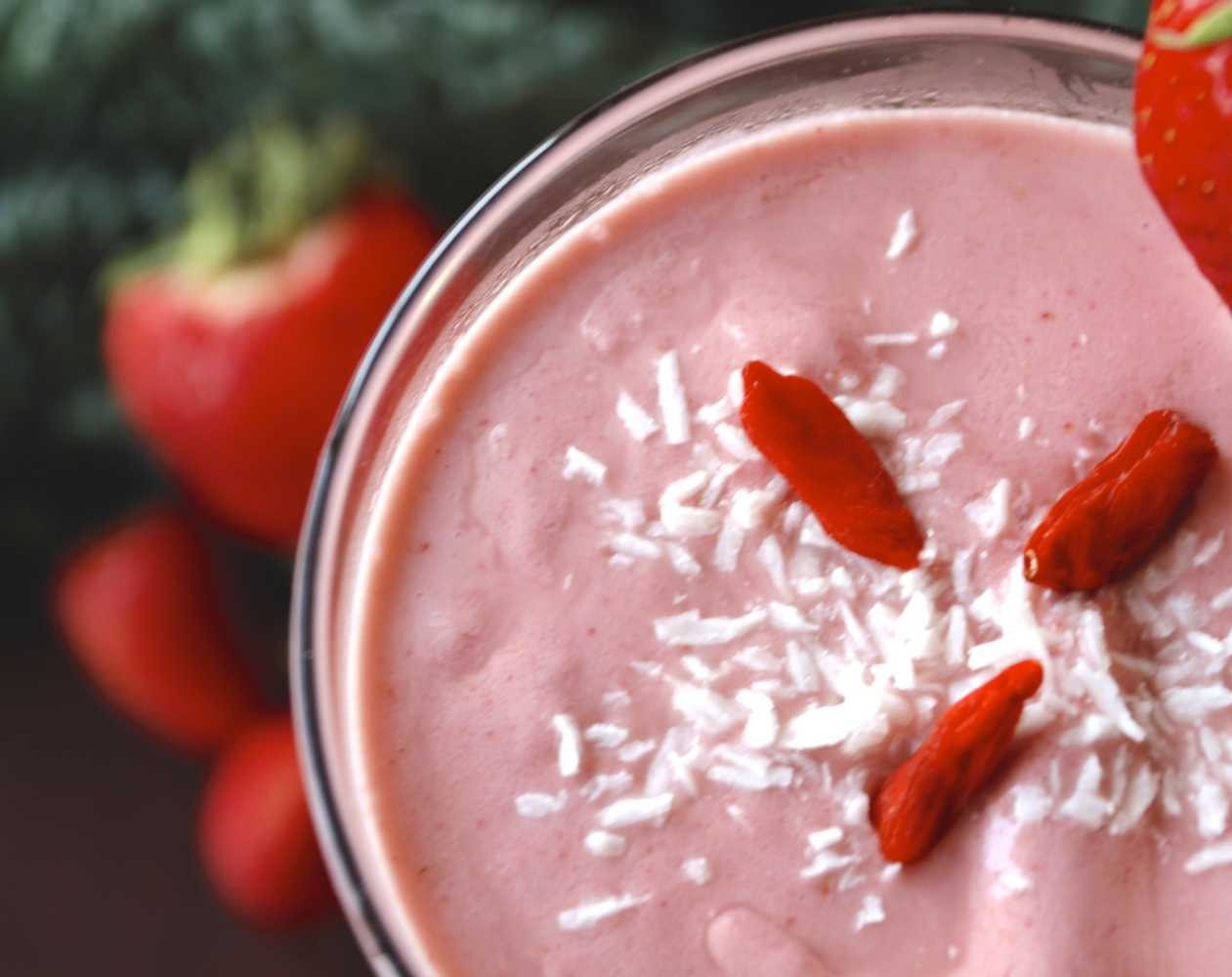 Strawberry Superfood Shake