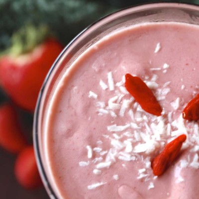 Strawberry Superfood Shake