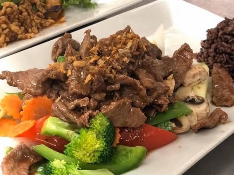 R6. Beef Garlic