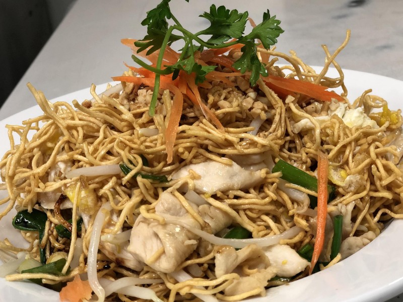 N6. Crispy Pad Thai