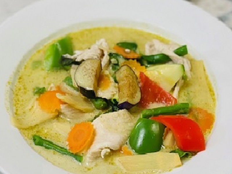 C2. Green Curry